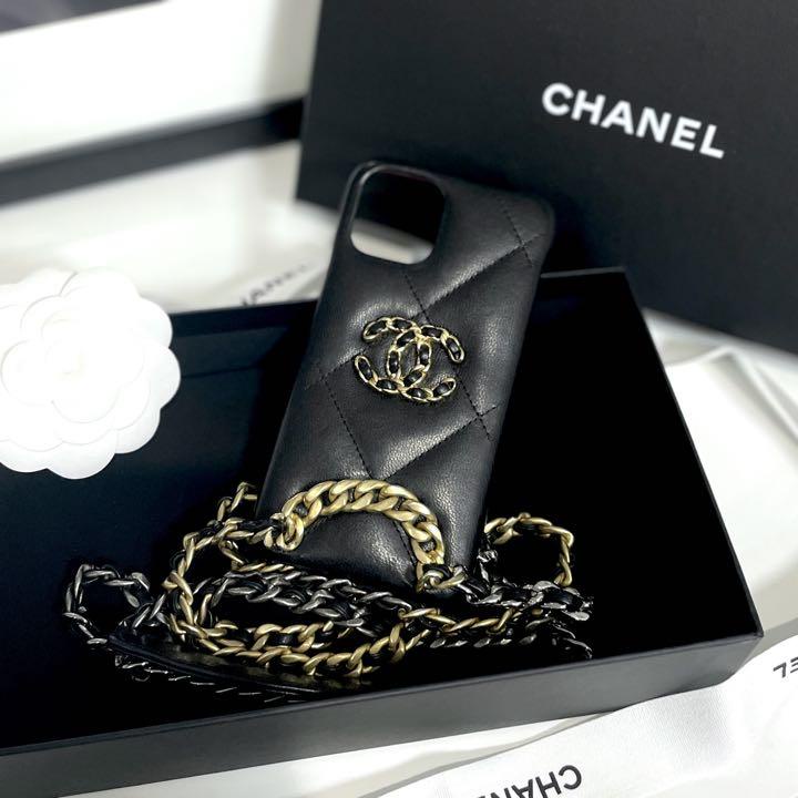 [NEW] Chanel Chanel Lambskin Matrasse iPhone Case【日本直接直接