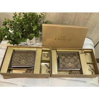 現貨 COACH 咖啡色大C 小C PVC鍊帶小廢包/迷你斜揹包+雞尾酒杯/小熊造型吊飾禮盒組（兩種可選）