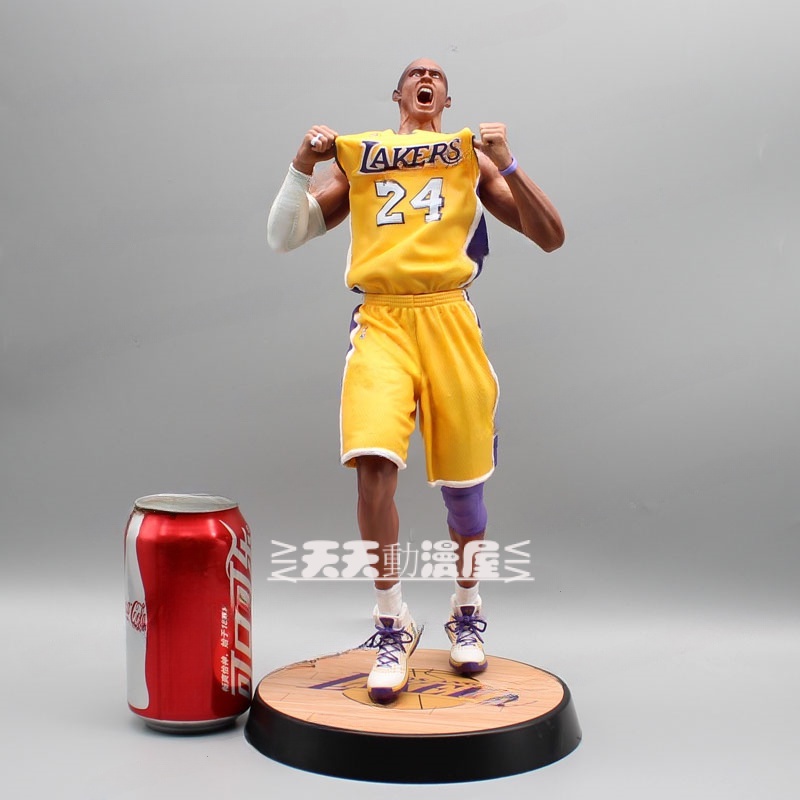免運  NBA公仔 籃球球星模型 科比手辦 限量版模型 紀念品kobe 擺件 人偶 雕像 NBA籃球 男女生日禮物