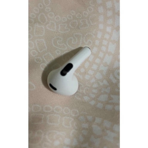 AirPods 3 左耳