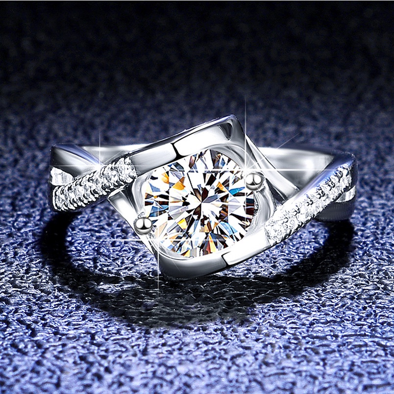 [附Gra證書]真正的莫桑石戒指1克拉S925純銀扭臂天使之吻莫桑鑽石戒指女
