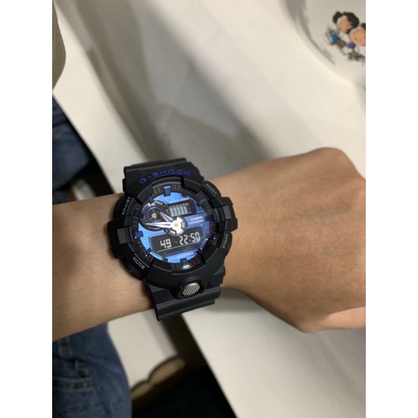 ［9.9成新］G-SHOCK GA-710-1A2 金屬光澤感絕對強悍運動錶