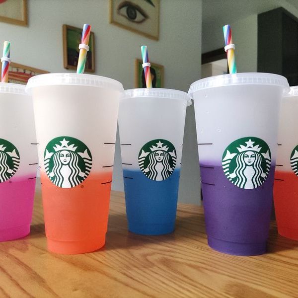 [現貨立發] Starbucks 星巴克冷水杯 2023新星巴克杯子 ins風 經典 高顏值 透明 冷變色 塑膠杯 吸管