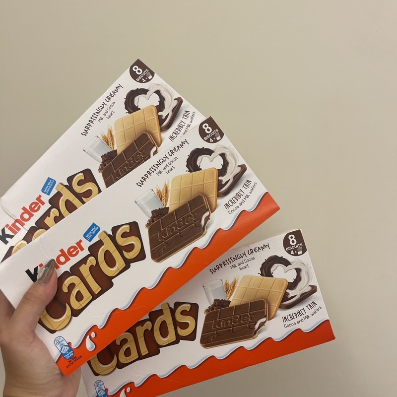 英國代購🇬🇧kinder健達Cards巧克力牛奶夾心威化餅8入［現貨］