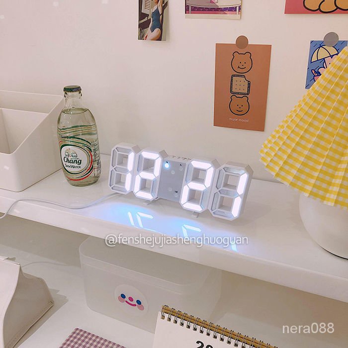 【優選熱銷】 韓國ins簡約LED數字鬧鍾智能插電裝飾客廳掛鍾夜光床頭白色電子鍾 8UKU