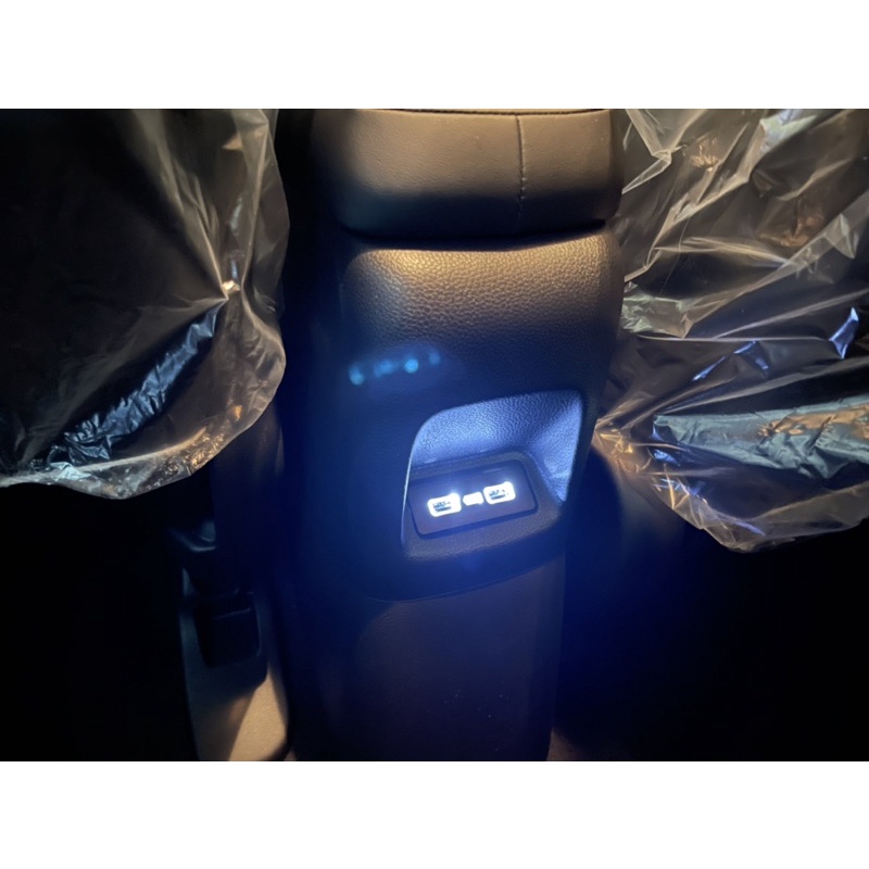 21 Honda FIT 4代 HRV 後座USB 充電孔 後座USB 後座充電 USB FIT4代