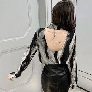 🔥爆款熱賣🔥鏤空上衣 長袖襯衫 2023年秋季新款港風扎染性感大露背襯衫鏈條裝飾長袖POLO領上衣女 女生衣著 現貨
