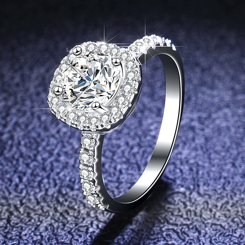 莫桑石（5--9mm）戒指 女 925銀 D色莫桑鑽0.5--3ct 可通過測鑽筆檢測 帶GRA證書 四爪方包戒指