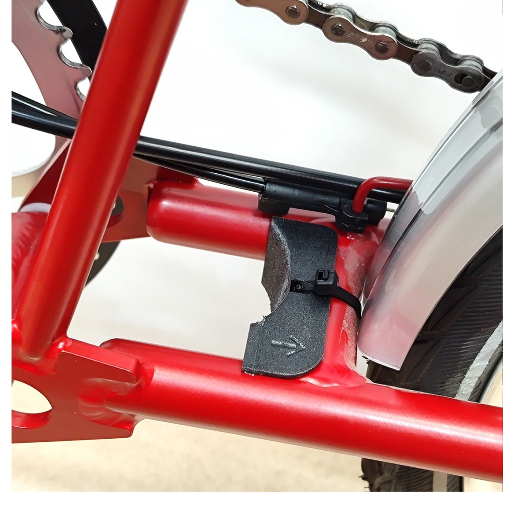 Brompton 配件 c 線到 p 線折疊後防潑濺的自行車停車盤夾