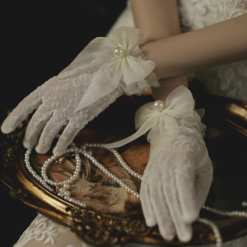 【熱賣】新娘韓式白色蕾絲花朵珍珠輕紗手套優雅赫本風女婚紗結婚影樓短款