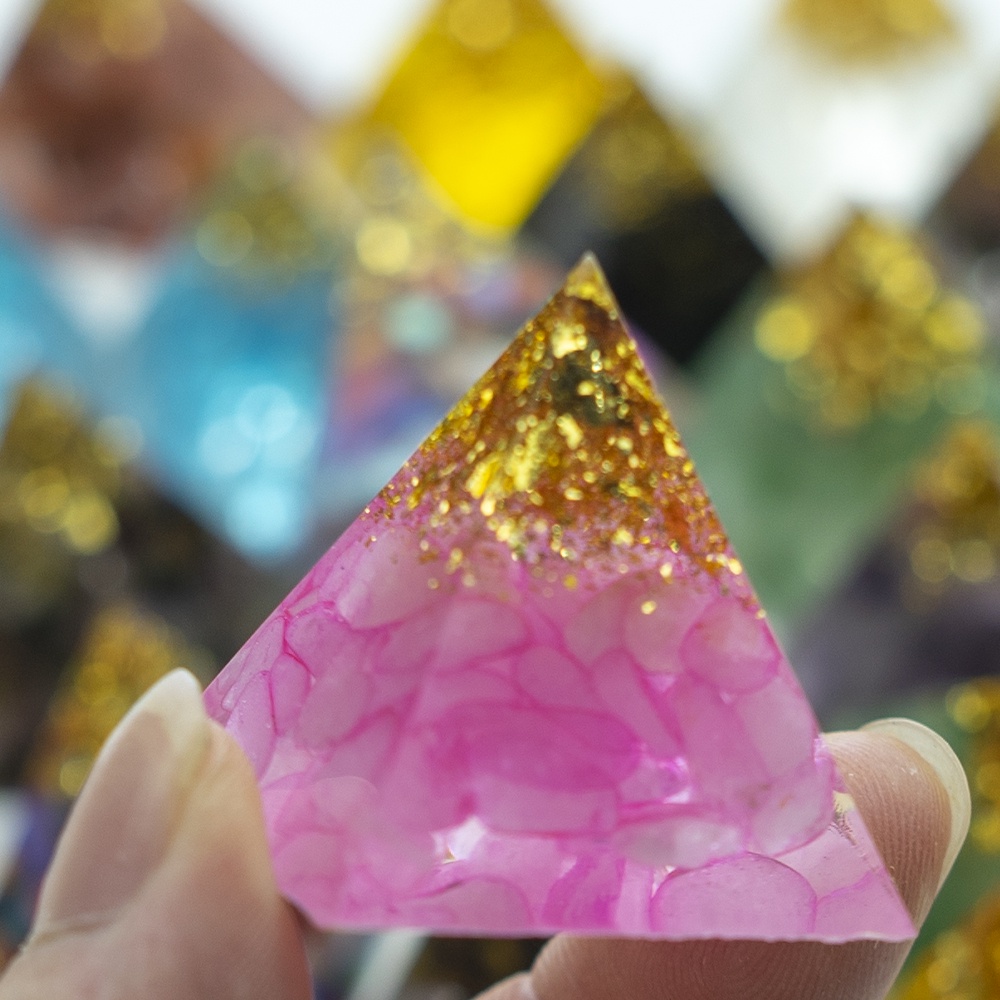 天然水晶靈氣治療水晶金字塔金字塔能量脈輪樹脂發生器石英紫水晶冥想工具家居裝飾