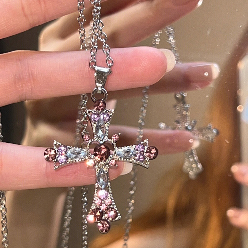 辣妹十字架項鍊女2024新款重工鑽石鑲嵌哥特歐美風y2k小設計領鏈