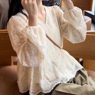 韓系女版秋季新款氣質V領繡花蕾絲長袖襯衫