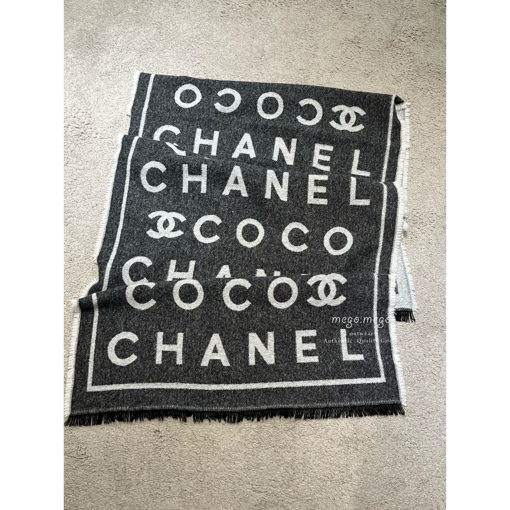 CHANEL 字樣Logo灰白 羊絨圍巾