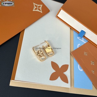 『Boutique Spot』 L LOGO金屬耳環monogram花卉耳環黃銅鍍金帶鋼印高品質韓國2023新款復古優雅