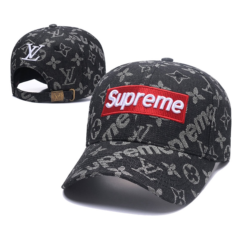 Cappello Supreme x Louis Vuitton in 20158 Milano for €90.00 for