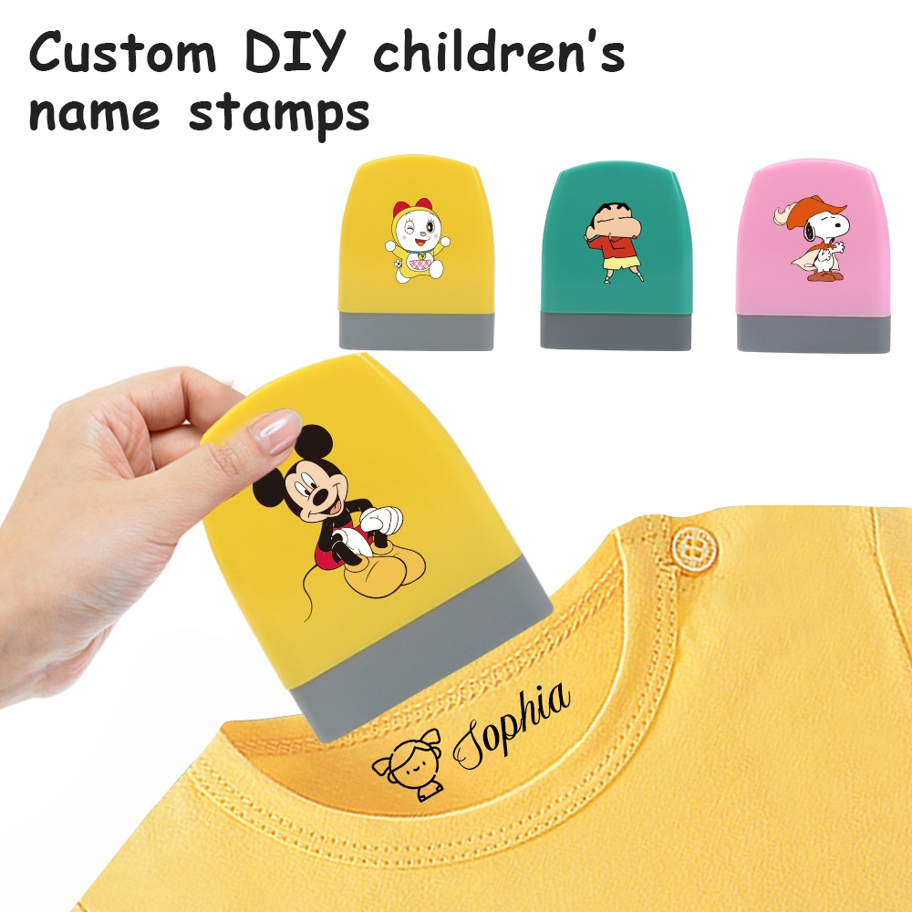 卡通米老鼠/包隊/史努比/超人/迪士尼公主/凱蒂貓定制姓名印章服裝個性化嬰兒學生衣服章兒童印章可愛的孩子