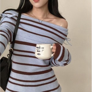 ˏˋ - ̗̀ 🌷⛅️ ̖́‎韓國chic 冬季新款純欲時髦 復古簡約條紋一字領露肩毛衣 針織上衣