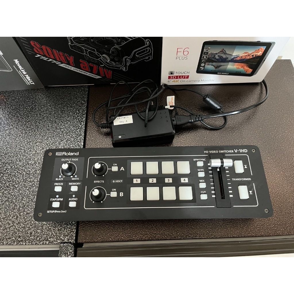 Roland日本羅蘭樂蘭 V-1HD V1HD 專業 導播機 網路直播 轉播 現場 實況 影像 視訊 4軌 切換器