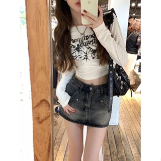 【 𝑭𝒍𝒐𝒘𝒆𝒓𝒔𝒆𝒂】辣妹 設計感 白色蝴蝶印花 莫代爾 短長袖T恤 高腰 女生長袖 上衣女