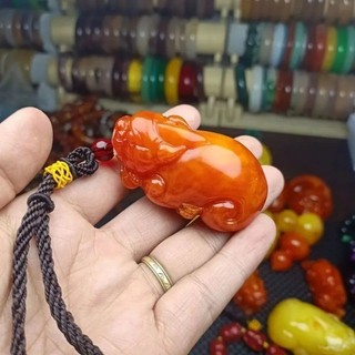 新款琥珀蜜蠟吊飾貔貅工藝品男女通用送禮佳品