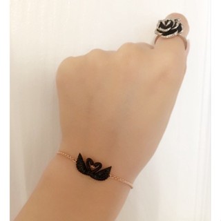 【現貨+包裝盒】施華洛世奇黑色天鵝 ICONIC SWAN 時尚精緻高貴魅力優雅女手鍊手飾 黑雙天鵝水晶手環 送女友生日
