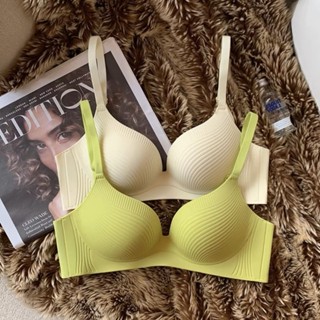 《現貨下單》一片式無痕內衣女小胸集中爆乳透氣裸感收副乳防下垂防外擴無鋼圈內衣