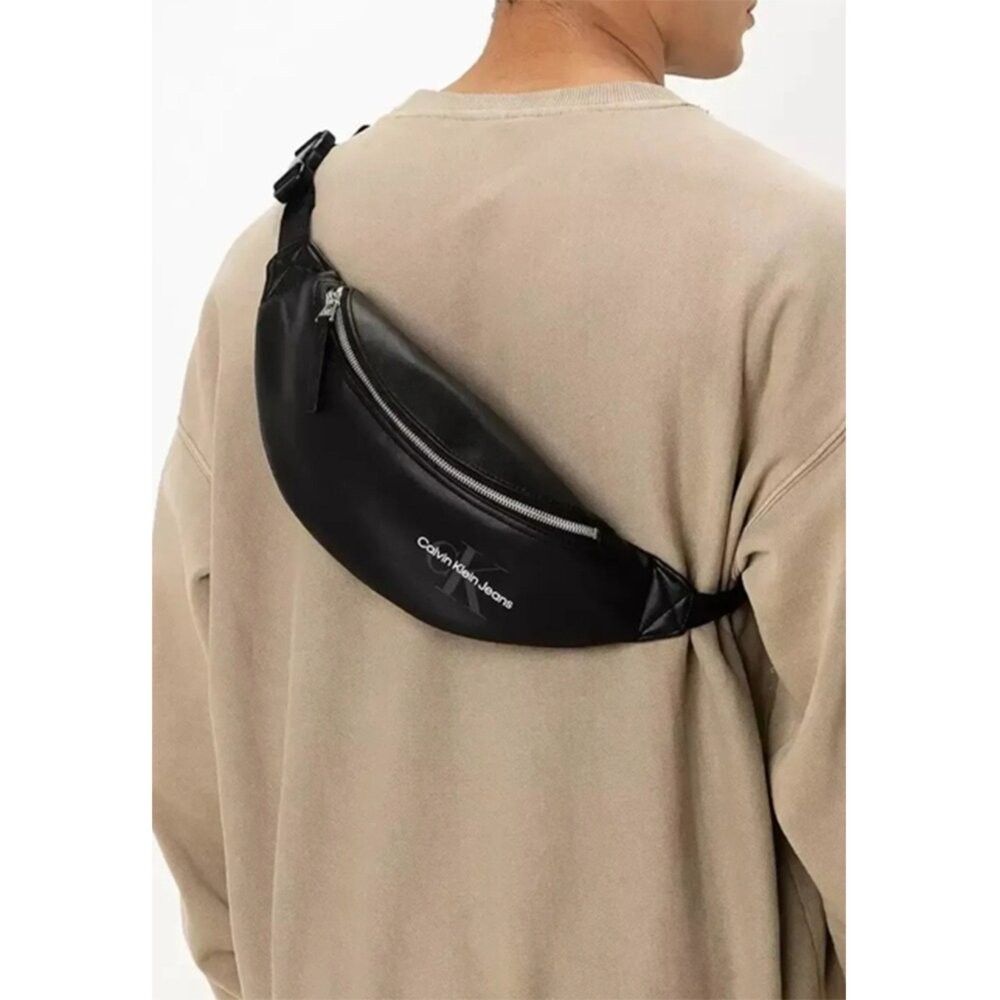 CALVIN KLEIN  PU Belt Bag In Black 腰包 胸背包 小包 SP40599507