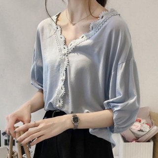 2021初秋韓版時尚刺繡花蕾絲拼接V領雪紡衫女短袖上衣寬鬆溫柔T恤潮