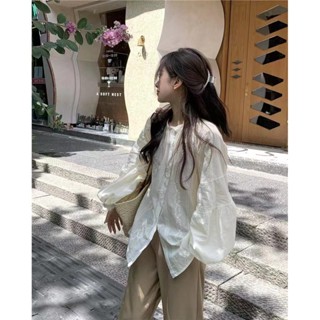 【HOT 本舖】 法式復古設計感蕾絲刺繡圓領女寬鬆氣長袖上衣