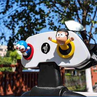 奇趣匣子｜FunBox⚡ 飛呀 大雄 電瓶 電動車 摩托機車 裝飾 小貼件 玩偶 公仔 招手 哆啦A夢 汽車