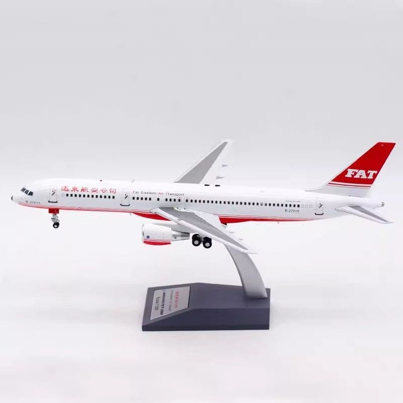 B757-200 FAT 1/400ダイキャストモデル　遠東航空　展示ケース付き B757-200 FAT 1/400ダイキャストモデル 遠東航空 展示ケース付き