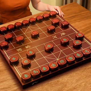 象棋中國象棋兒童實木帶木質棋盤學生成人大號便攜式套裝櫸木棋子