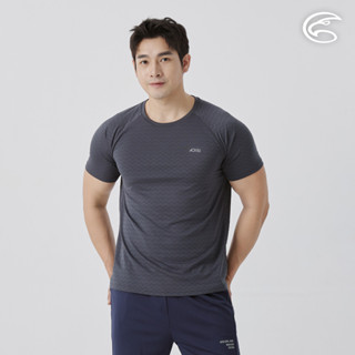ADISI 男山形緹花消臭快乾圓領上衣 AL2511091 深石灰 (M-3XL)｜環保紗 透氣 快乾 抗臭 排汗衣