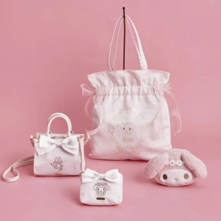 【 Maison De FLEUR】日本新款緞面可愛旋律刺繡手提包斜挎包化妝包