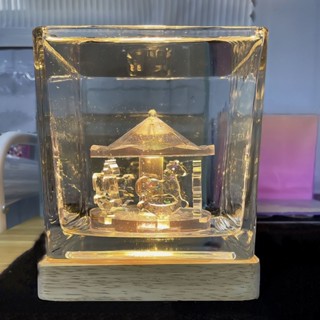 現貨水族世界旋轉木馬魚缸造景微景觀實木發光底座led暖光插電usb介面