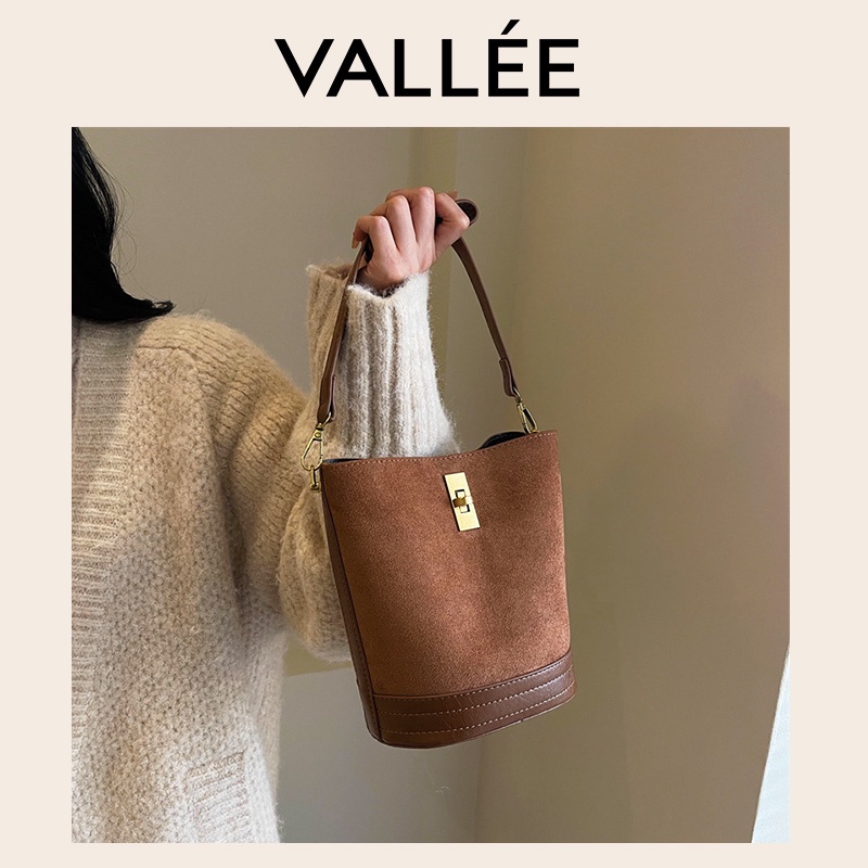 【VALLEE】✨現貨女包✨新款質感絨布高質感簡約斜背包包斜挎腋下包手提托特包內膽水桶包包