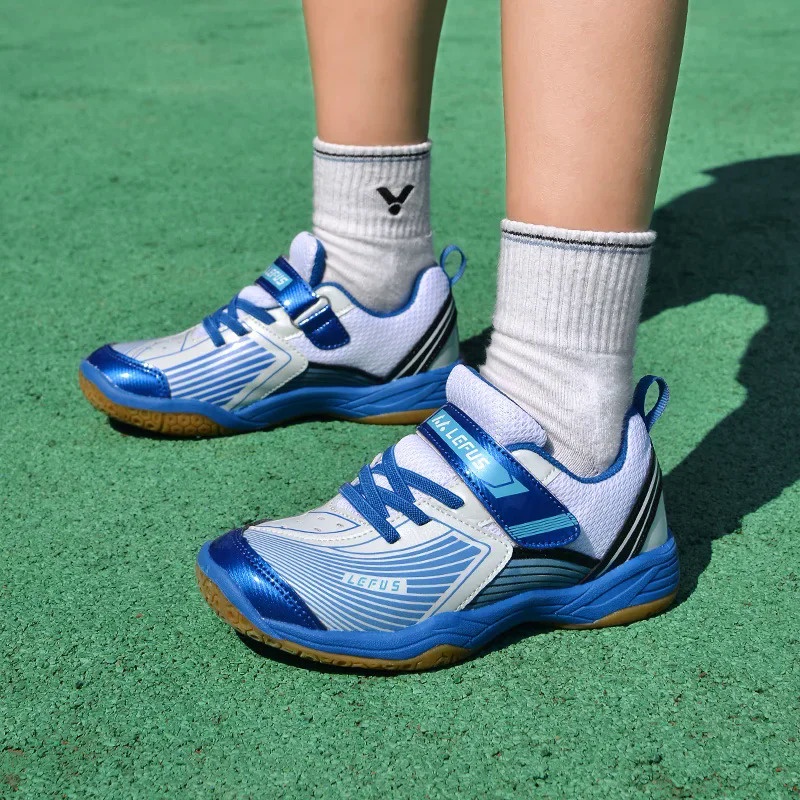 新款羽毛球鞋兒童輕便運動鞋男孩女孩乒乓球運動鞋防滑網球鞋