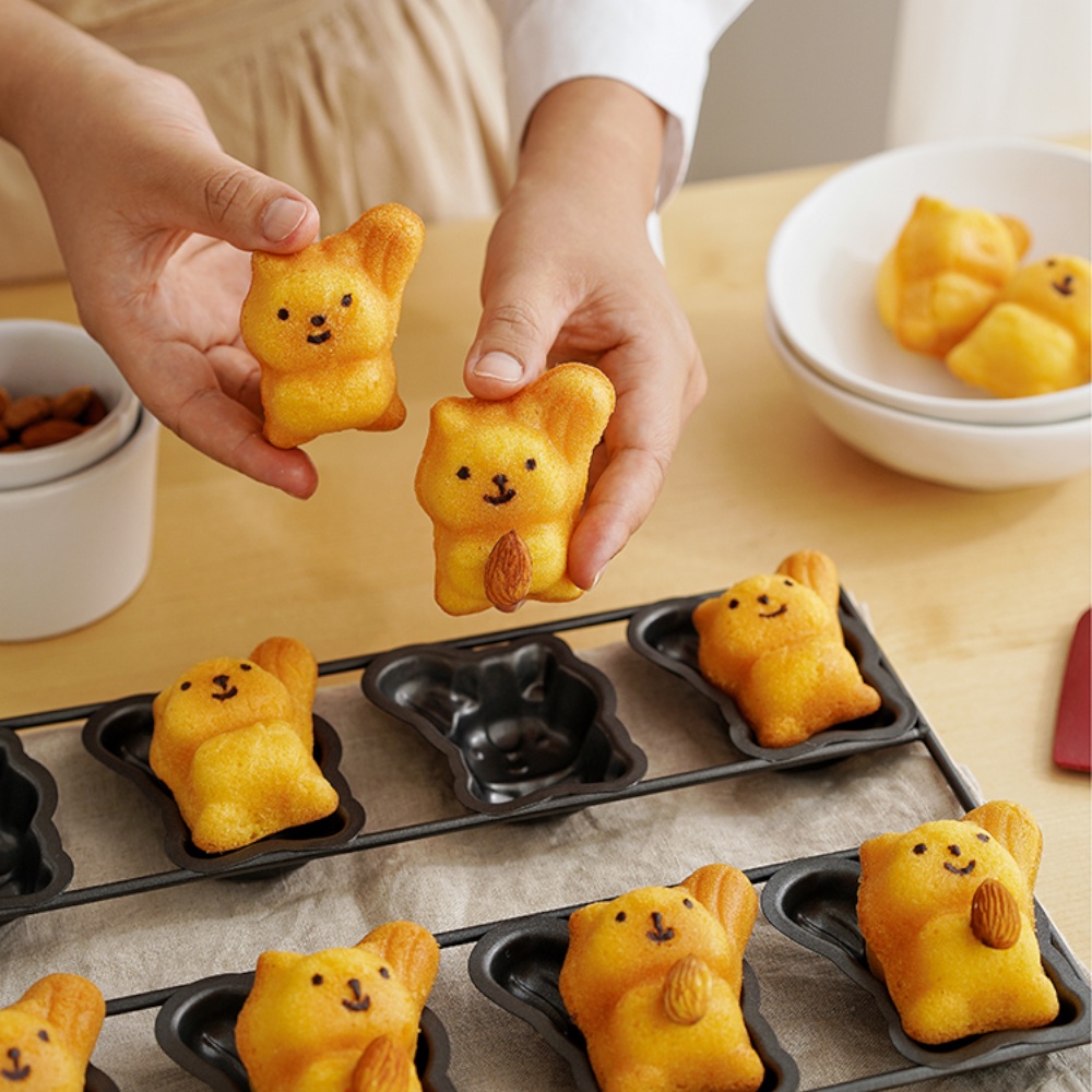現貨【烤盤模具】日本千代田同款 8連卡通 小松鼠 瑪德琳線架 烤盤 立體松鼠 蛋糕模具