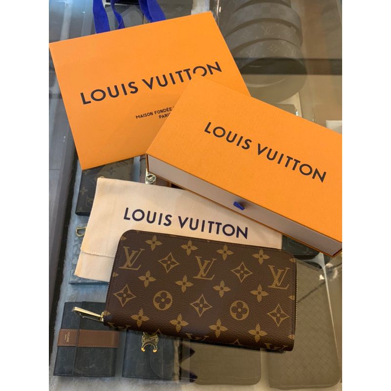 Limit精品✔️Louis Vuitton LV經典咖啡色滿版老花Logo設計 內裏焦糖色 女生 女款 拉鍊 長夾預購