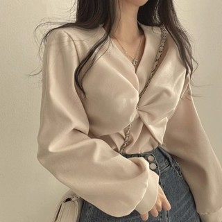 法式氣質V領襯衫女 小眾設計感褶皺寬松襯衣 秋冬季新款長袖上衣 簡約純色長袖襯衫 氣質百搭女士襯衣 女裝