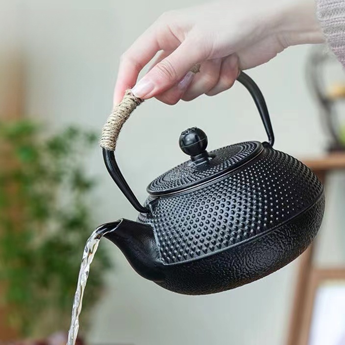 鑄鐵茶壺 圍爐煮茶 鐵壺 戶外露營燒水壺 泡茶器 茶具 可明火乾燒 電陶爐 電磁爐 碳爐使用