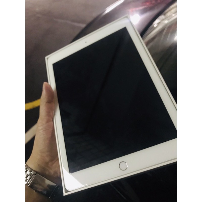 iPad 6-32g蘋果台灣公司貨銀色 9.5成新 A1893