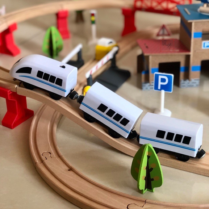 台灣出貨🔥木製火車組 ikea 軌道相容 生日禮物 電動小火車88件組拼裝益智玩具 嬰幼 木製禮贈品 交通造型兒童玩具車