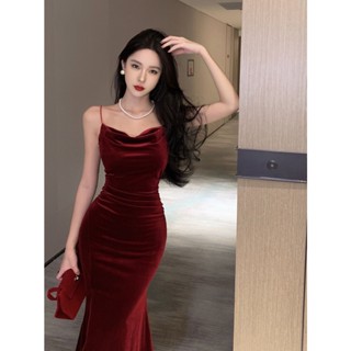 【❤️臺灣現貨❤️】復古絲絨紅色吊帶洋裝 高階感法式洋裝 收腰緊身顯瘦長裙 開叉包臀吊帶裙 內搭長裙