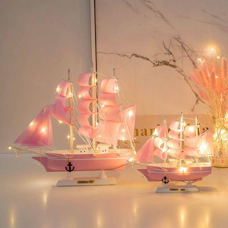 「一帆風順」創意帆船模型擺件 木製裝飾 生日禮物 木質工藝船 led燈擺飾 藝術擺件 畢業禮物 男生禮物 風水玄關擺件