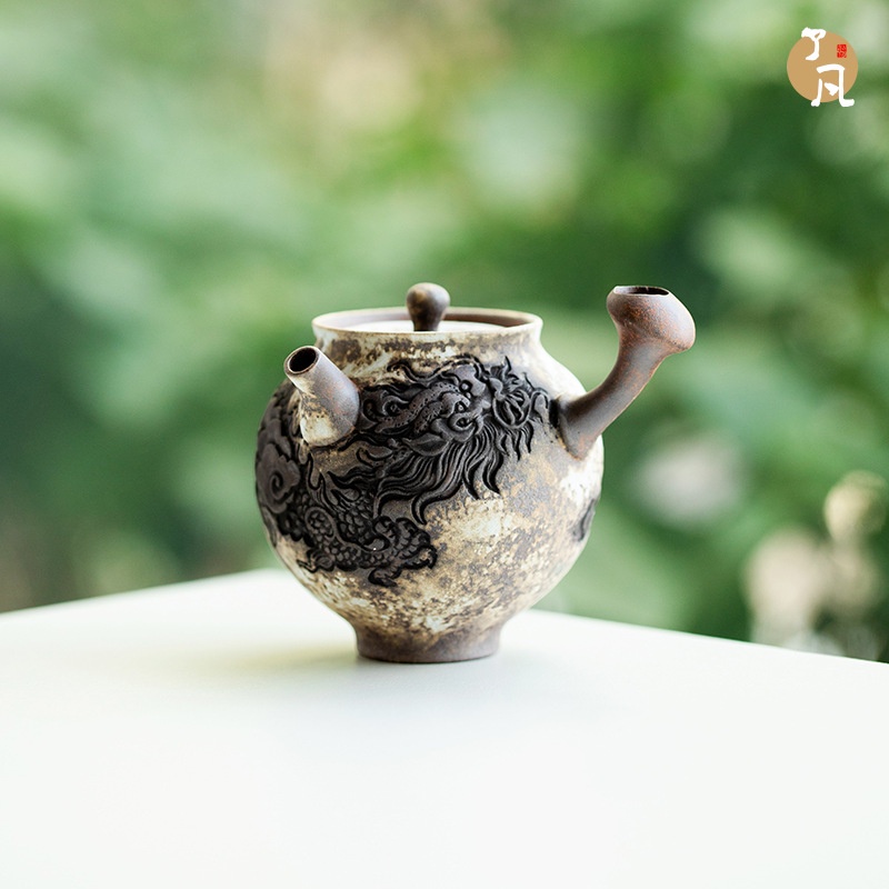【了凡】手工浮雕墨龍茶壺 中式復古老巖泥粉引家用側把壺 陶瓷功夫壺