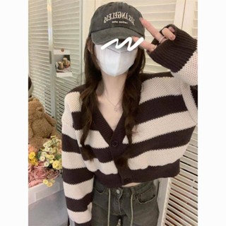 🌟Lovely愛出貨🌟粗線條紋撞色針織開衫女2023春秋新款洋氣慵懶風辣妹短款毛衣外套韓版 港版 小香 東大門款