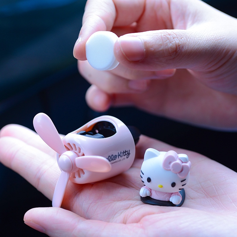熱銷新品 Hello Kitty 車用香薰  凱蒂貓 出風口香水 車用香水 空氣淨化器 卡通可愛創意女生空調裝飾 車用香
