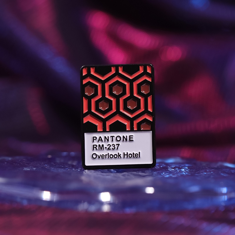The Shining Carpet Pantone Overlook 琺瑯胸針別針金屬徽章翻領別針胸針背包服裝時尚首飾